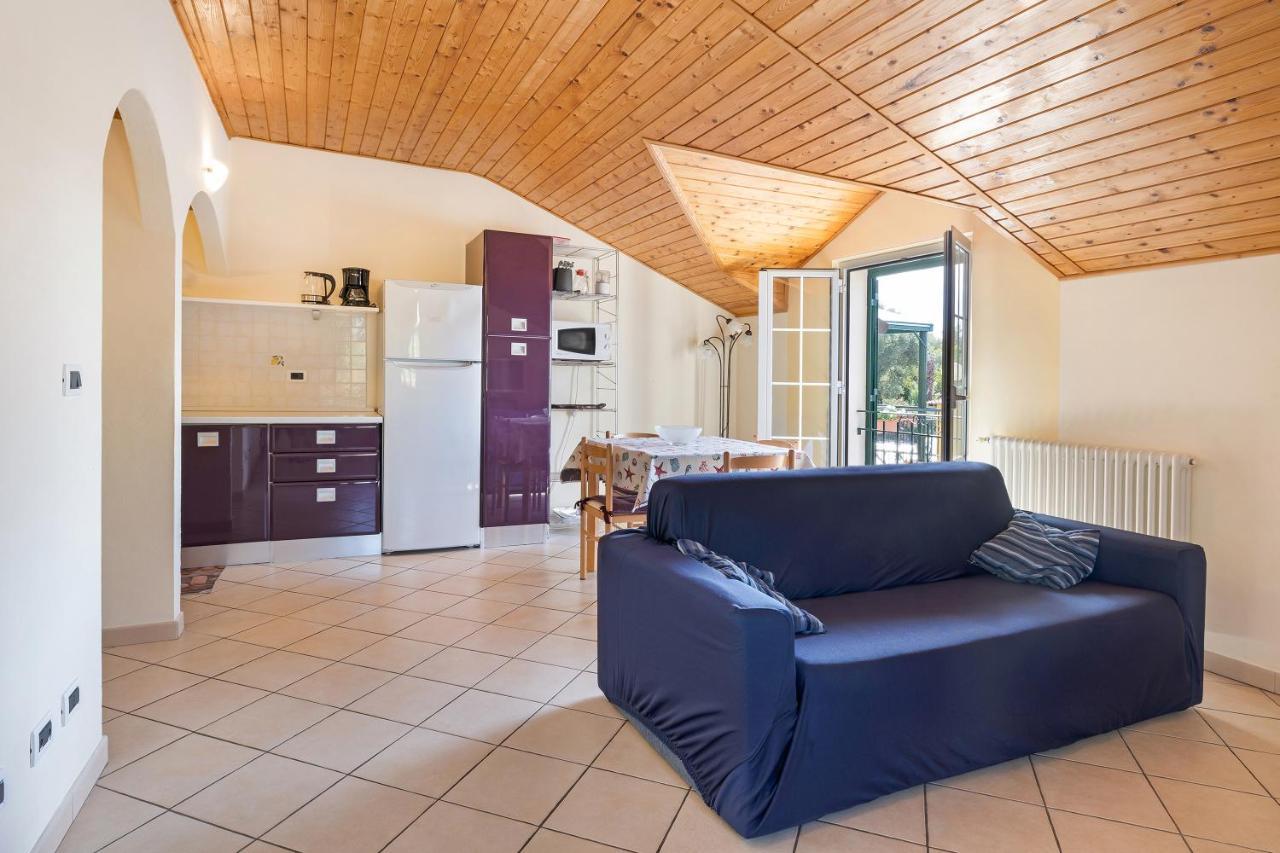 La Casa Di Lady Lägenhet Ceriale Exteriör bild