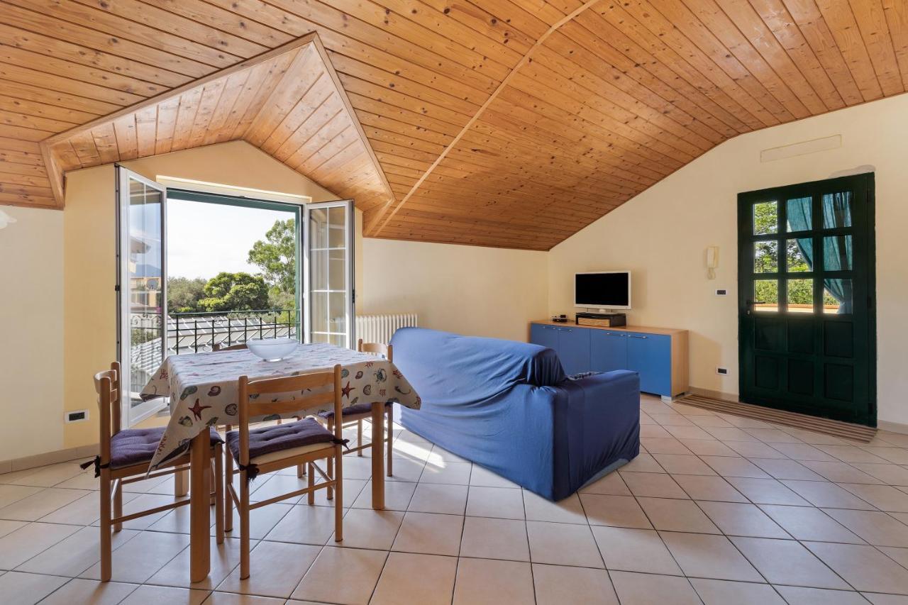 La Casa Di Lady Lägenhet Ceriale Exteriör bild